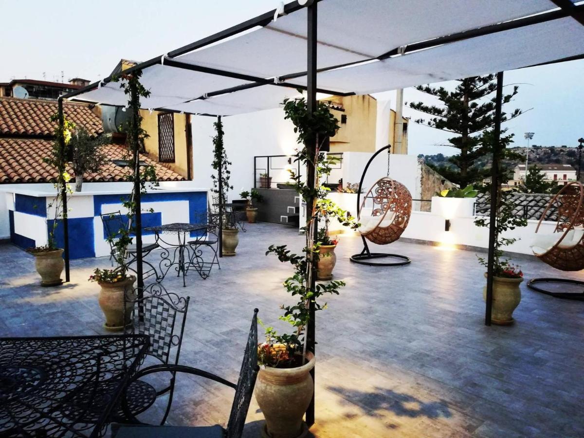 Zioli Acomodação com café da manhã Noto Exterior foto