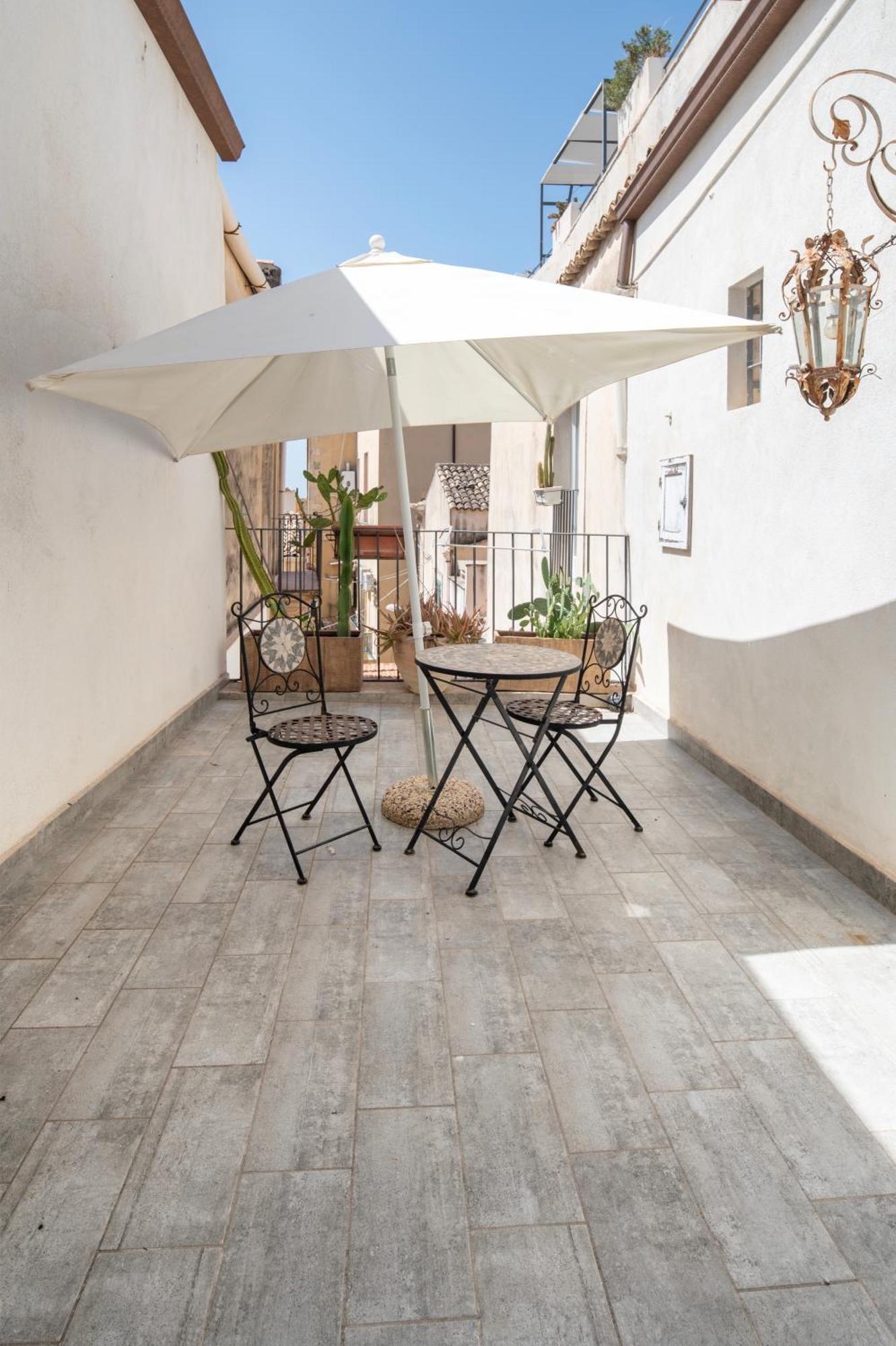 Zioli Acomodação com café da manhã Noto Exterior foto